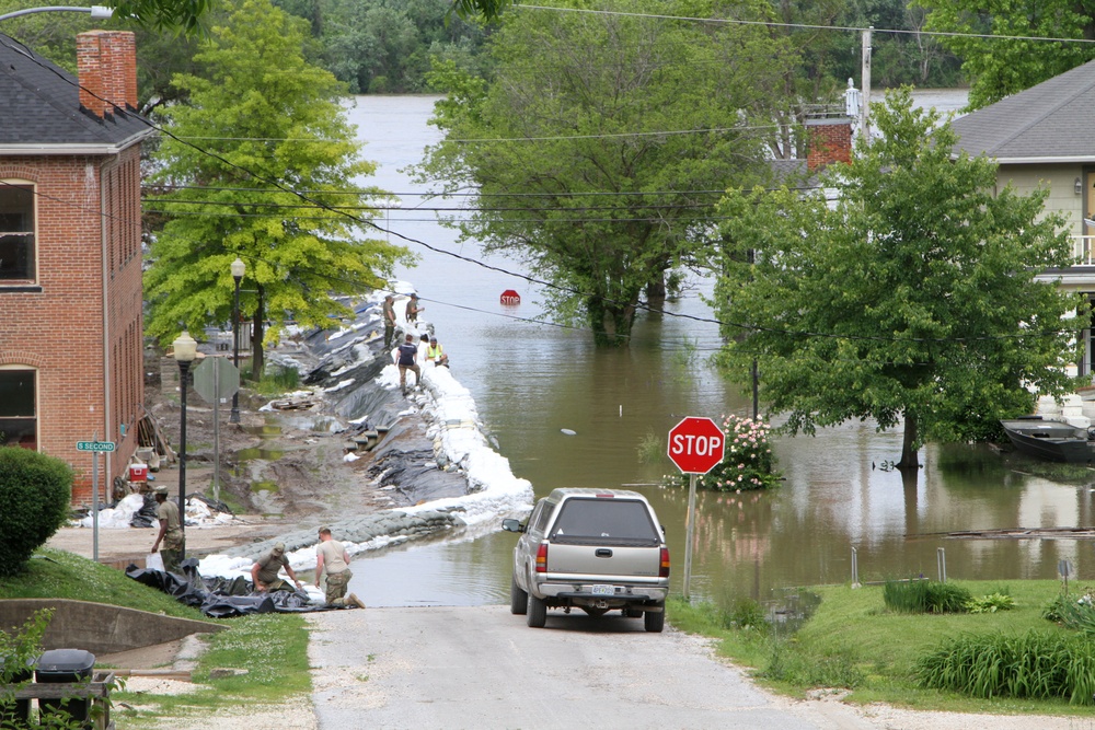 Missouri Guard assists with statewide flood response efforts