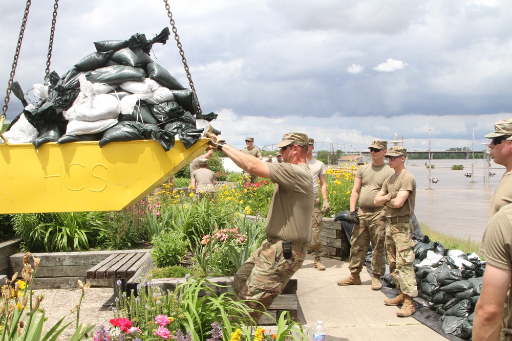 Missouri Guard assists with statewide flood response efforts