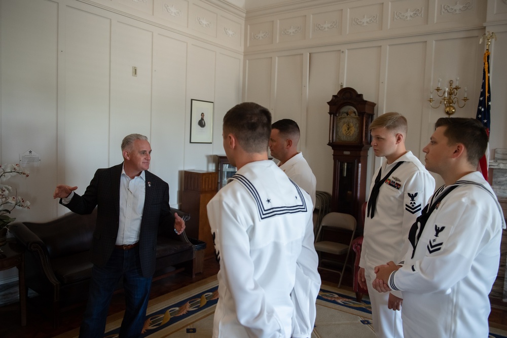 Oklahoma City Sailors Visit Oklahoma State Capitol