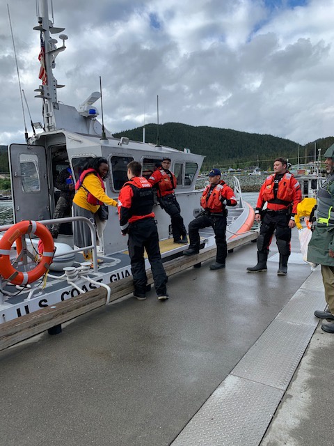 Coast Guard, Capital City Fire/Rescue save 6 after boat runs aground near Juneau, Alaska