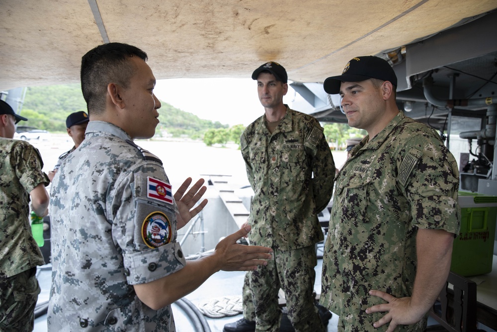 US, Royal Thai Navy Sailors Exchange Ship Tours During CARAT Thailand 2019