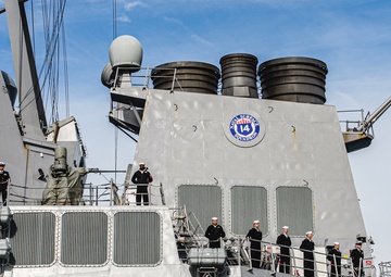 USS Roosevelt (DDG-80) arrives in the Port of Cherbourg