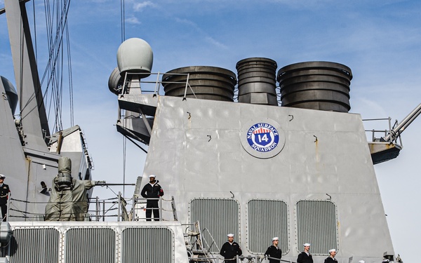 USS Roosevelt (DDG-80) arrives in the Port of Cherbourg