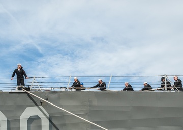 USS Roosevelt (DDG-80) arrives in the Port of Cherbourg