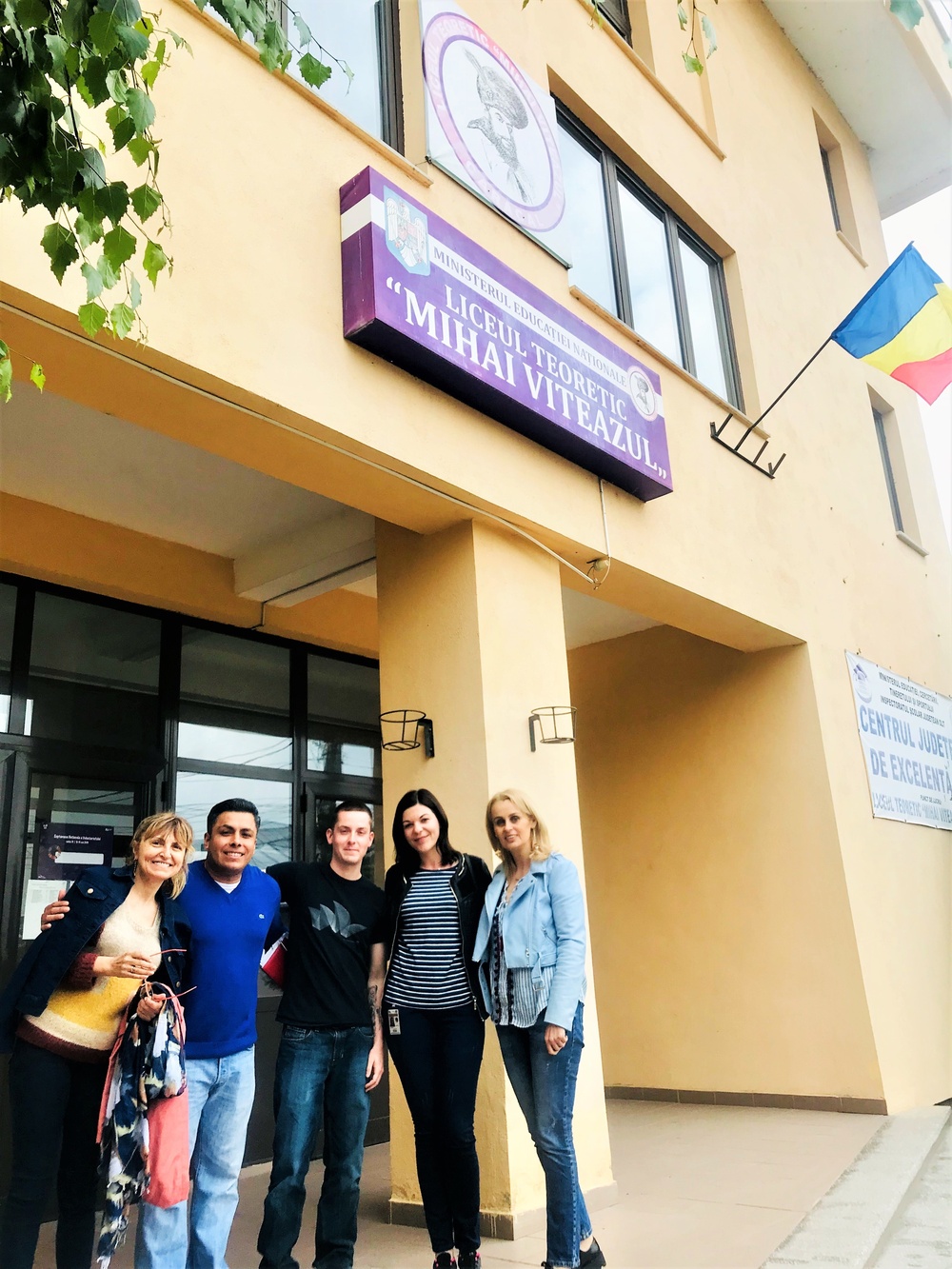 U.S. Navy Sailors Meet with Romanian High School Students