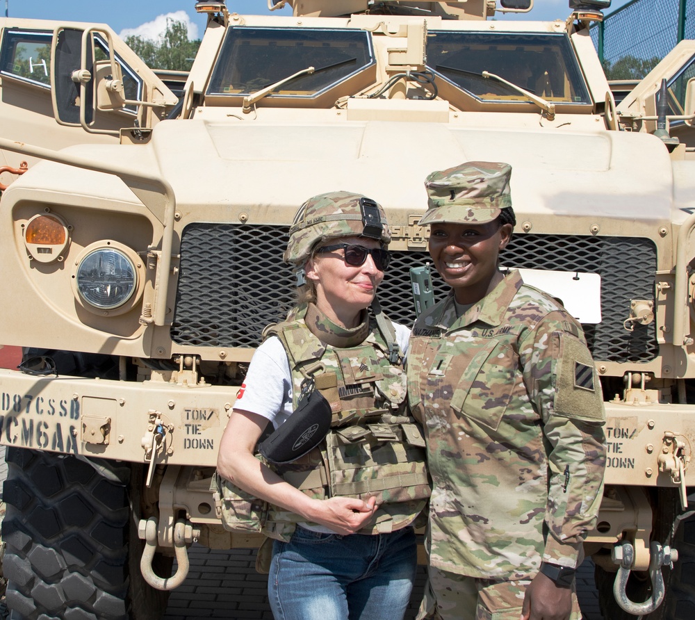 US Soldiers interact with Polish community