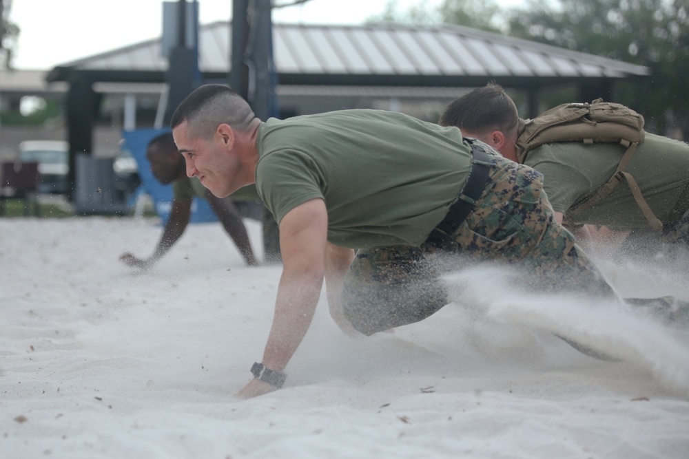 Marines participate in Throwdown at Fightertown