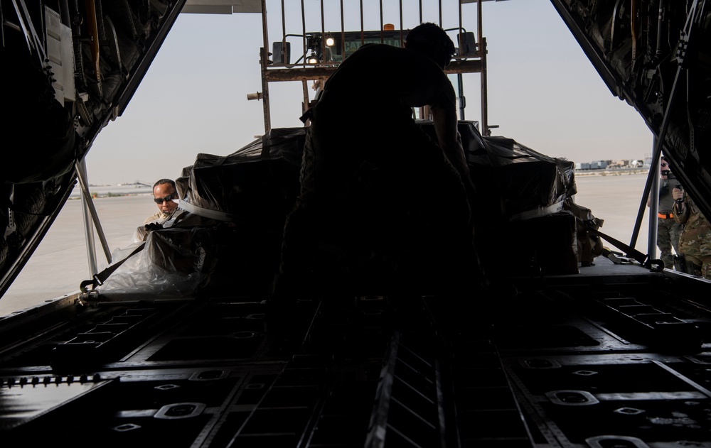 746th Expeditionary Airlift Squadron moves troops, cargo within CENTCOM AOR