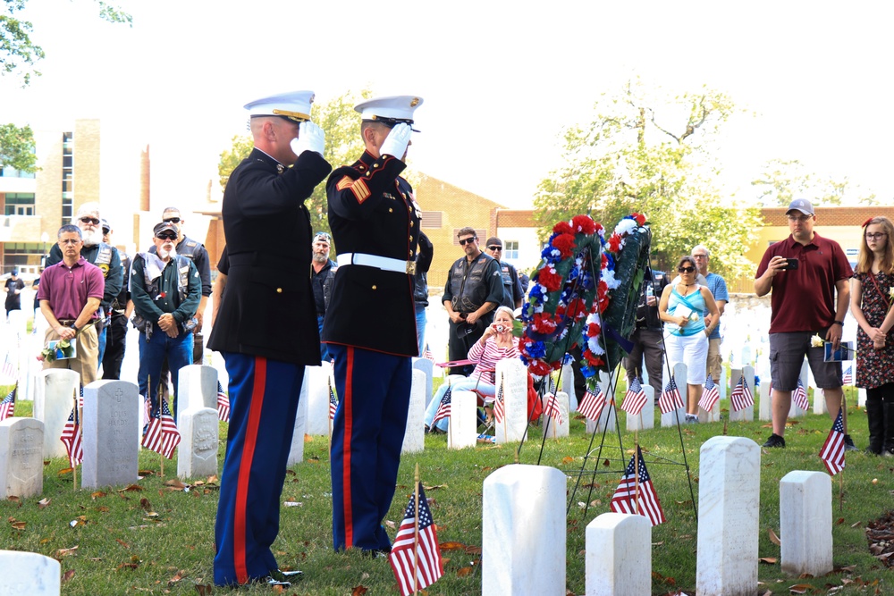 MARFORCOM Marines participate in wreath laying ceremony