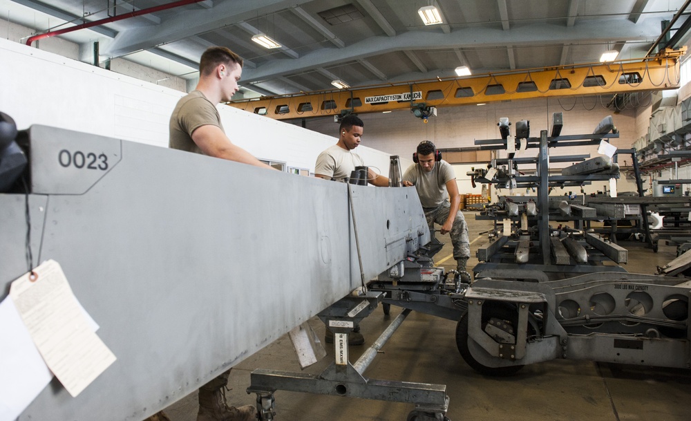 EMS Specialists ensure Kadena's aircrafts ready for flight