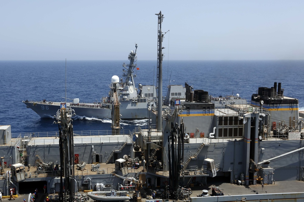 USS Abraham Lincoln (CVN 72)