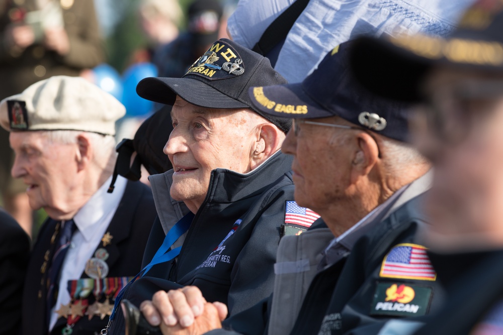 1ID Commemorates WWII Veterans at Omaha Beach Ceremony