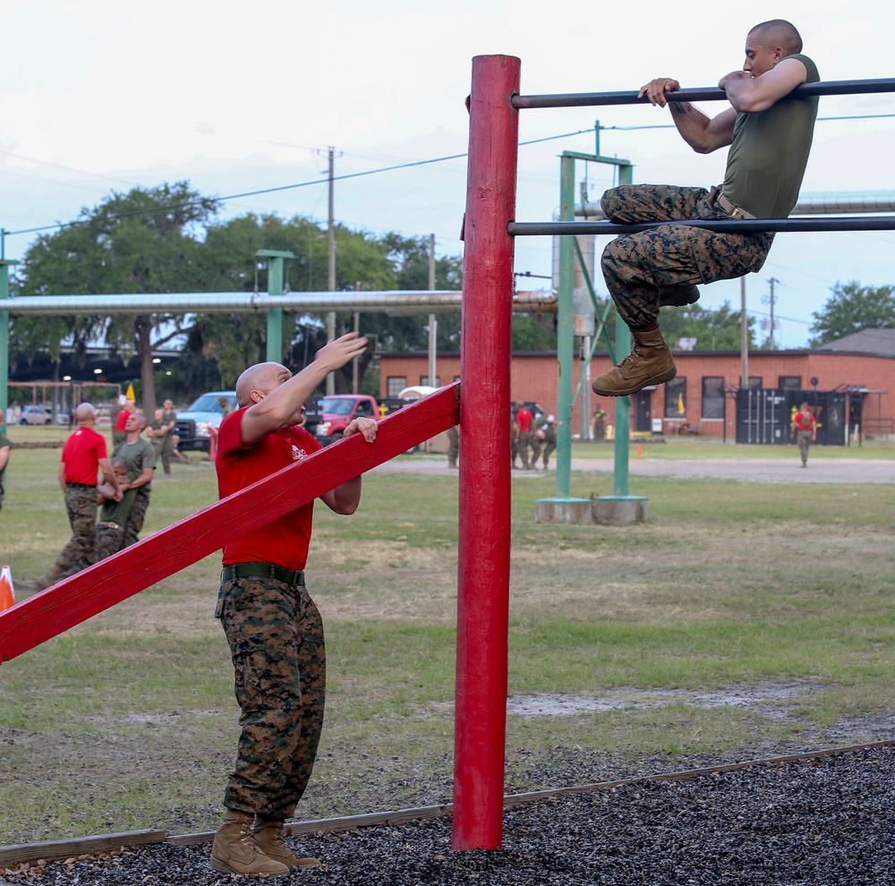 DVIDS - Images - Bravo Company takes on the obstacle course [Image 6 of 7]