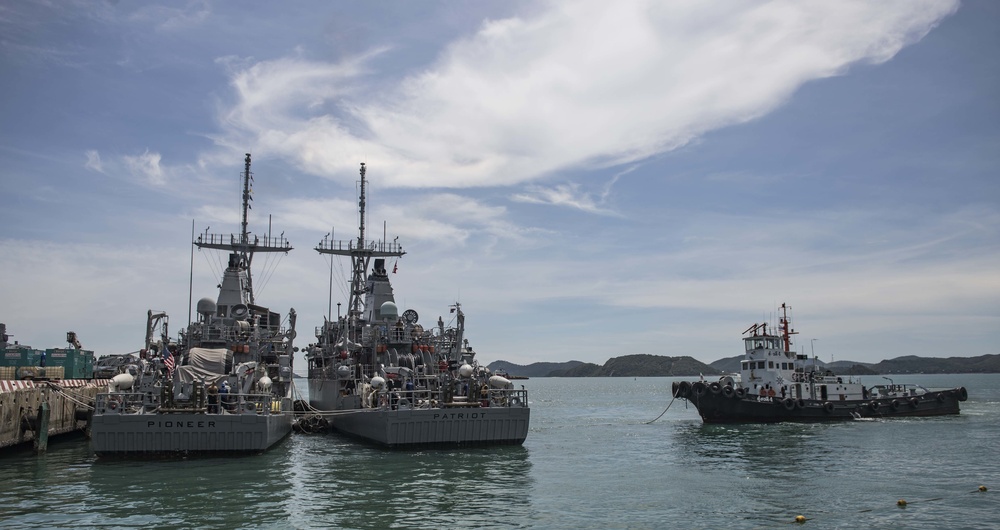 U.S. Mine Countermeasures Ships Depart for Mine Hunting Training Exercise