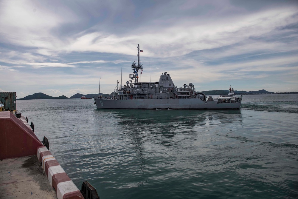 U.S. Mine Countermeasures Ship Depart for Mine Hunting Training Exercise