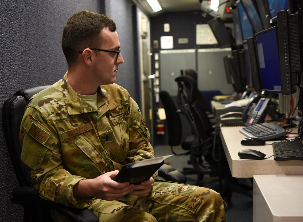 348th Reconnaissance Squadron Implements Electronic Flight Books