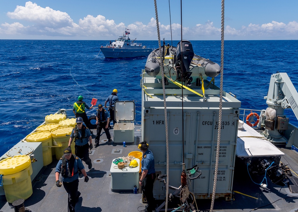 HMCS Goose Bay participates in Exercise TRADEWINDS 2019