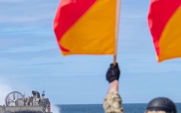 USS Anchorage Demonstrates Amphibious Beach Landing
