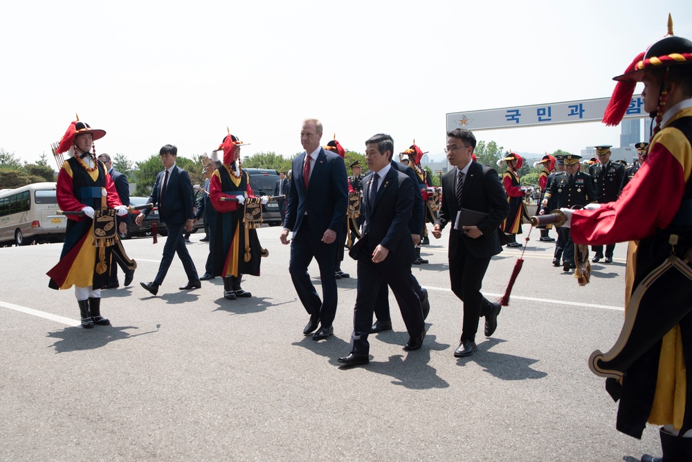 Acting Secretary of Defense Welcomed to South Korean Ministry of Defense