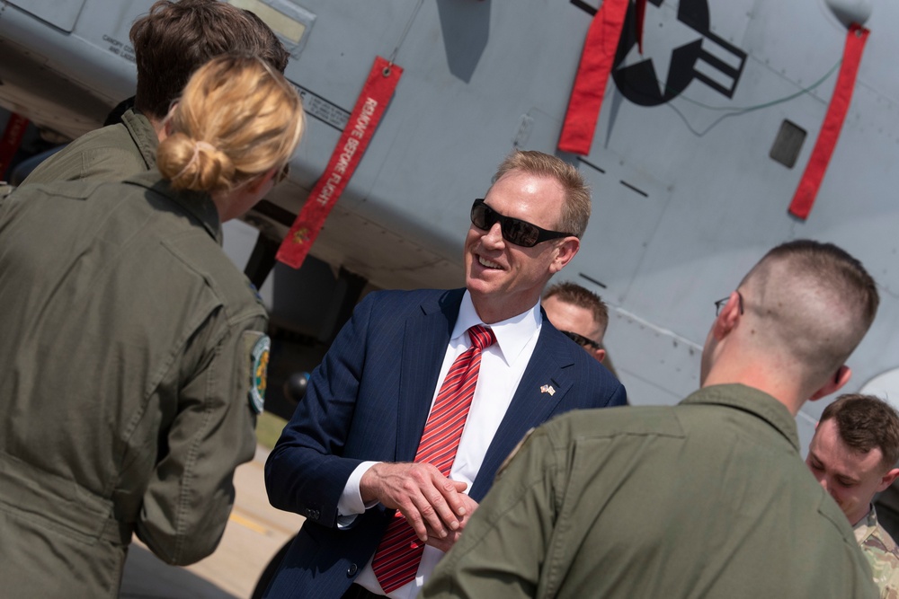 Acting Secretary of Defense Meets with Fighter Squadron Members