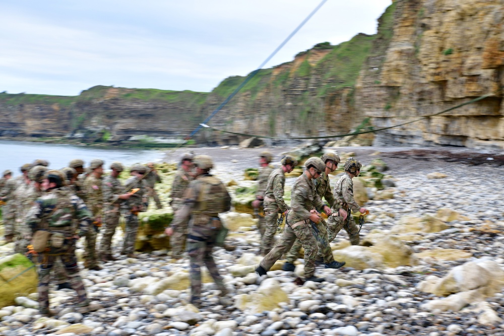 DVIDS - Images - 75th Ranger Regiment Pointe Du Hoc [Image 8 Of 12]