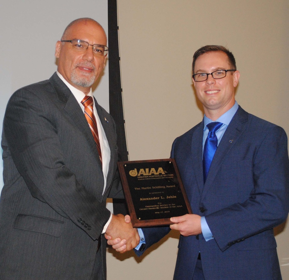 SMDC employee receives AIAA award