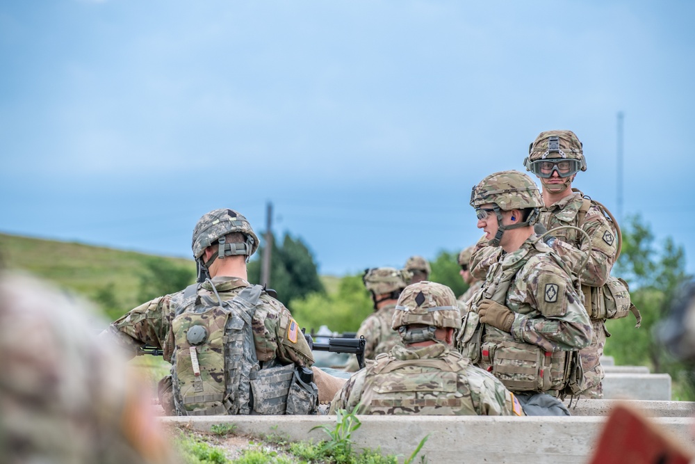 Steel Warriors from 75th FA BDE qualify on M240B while mounted on HIMARS