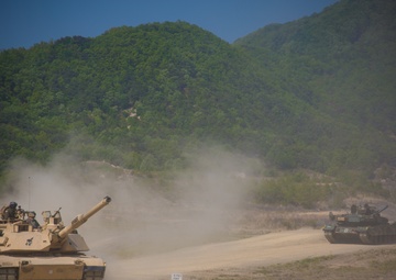 Bulldog Brigade assaults through the breach