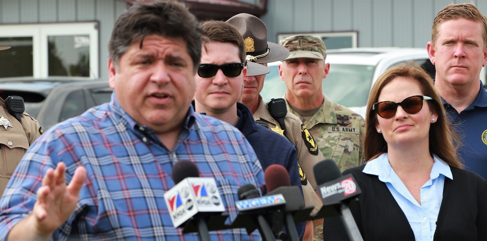 Illinois Governor Commits Additional National Guard Troops to Flood Fight