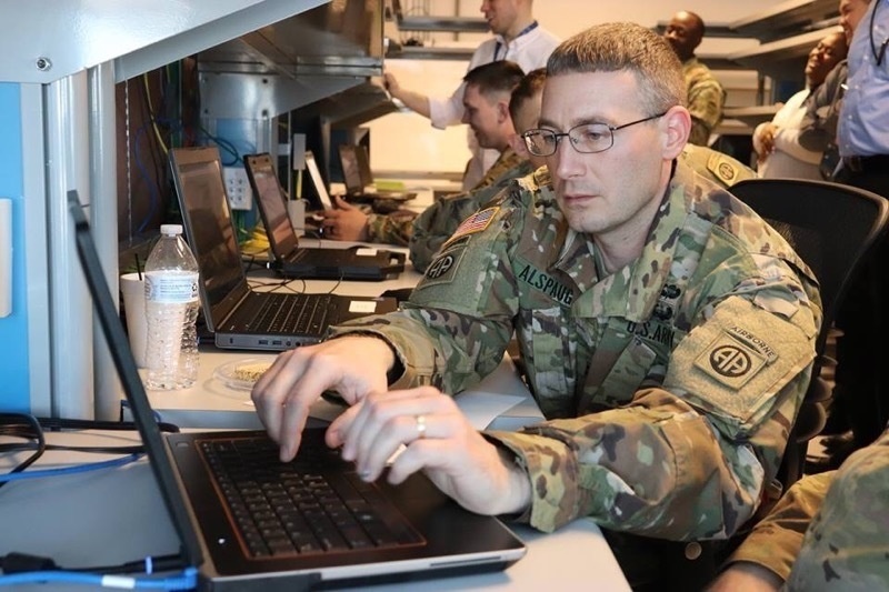 82nd Airborne Divison hosts cyber network defense class