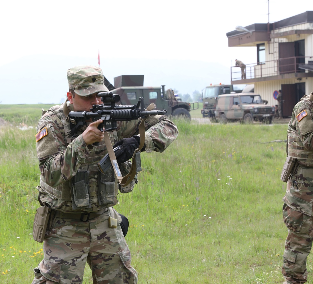 U.S. Military Police conduct joint training with Slovenians