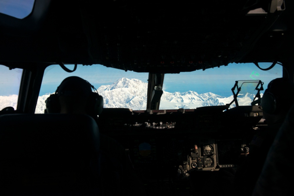 Cadets Experience C-17 Incentive Flight