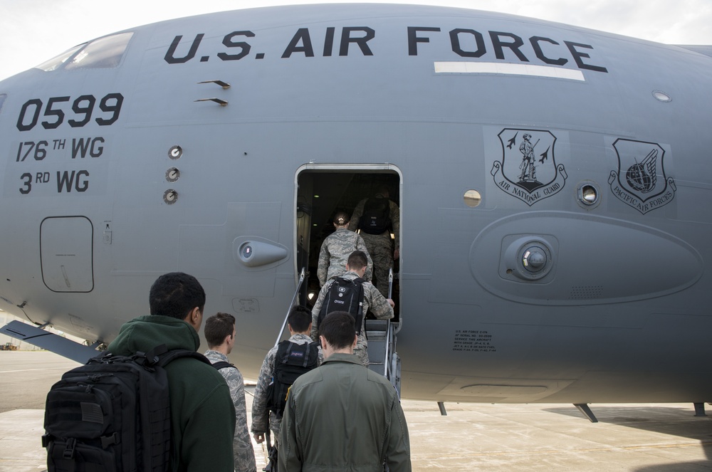 Cadets Experience C-17 Incentive Flight