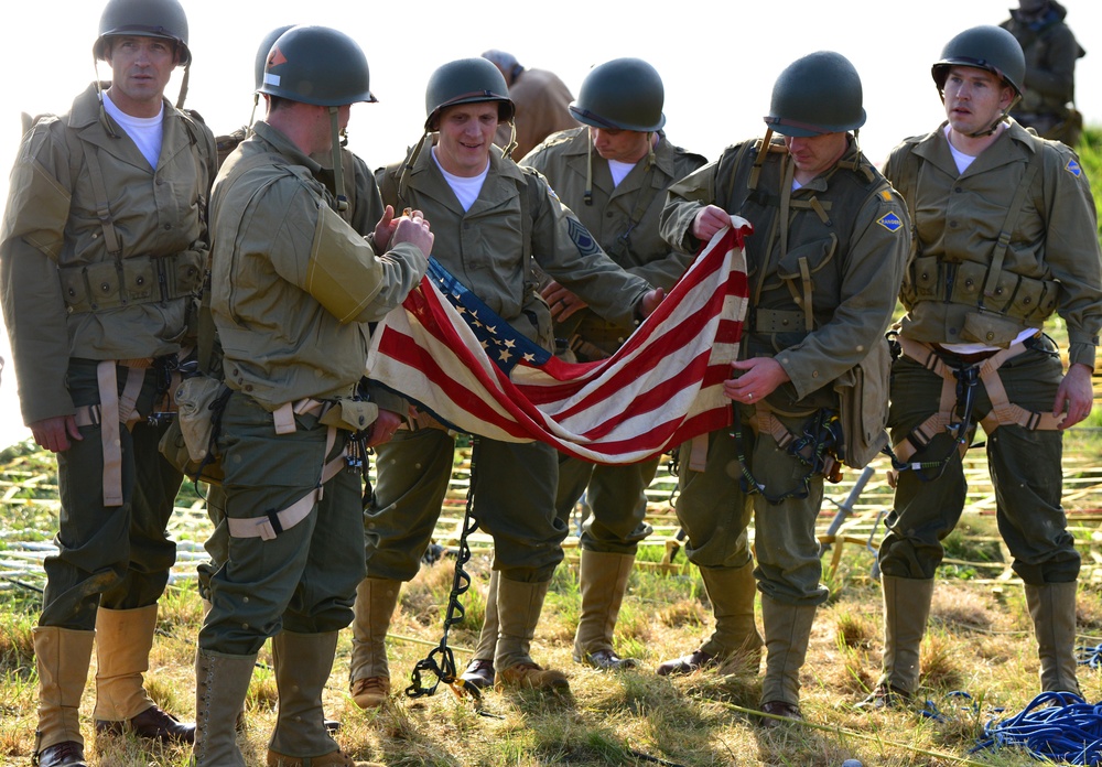 DDay75 Rangers at Pointe du Hoc