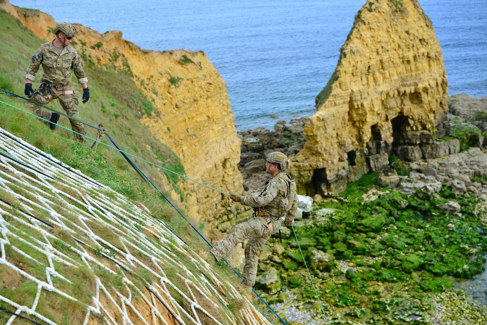 DDay75 Rangers at Pointe du Hoc