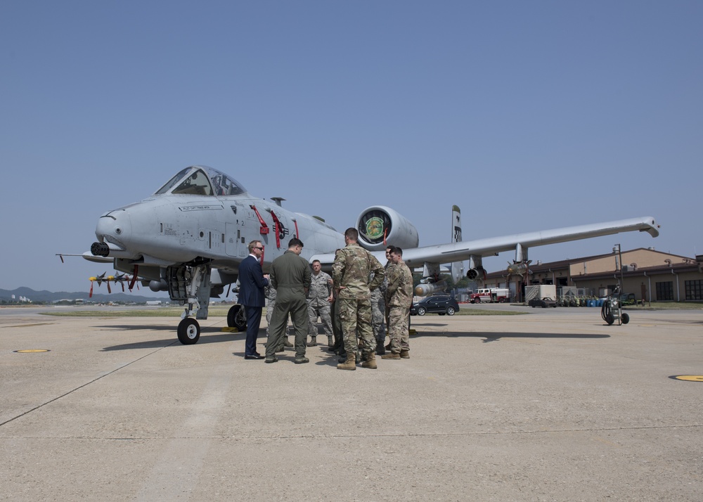 Osan welcomes Acting Secretary of Defense