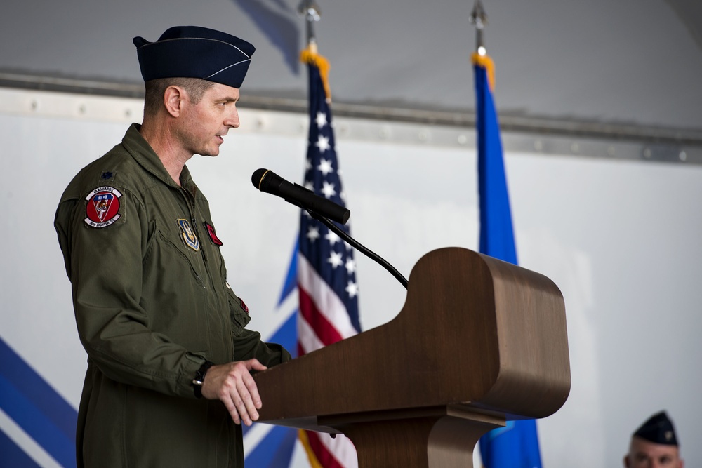 76th Fighter Squadron changes command