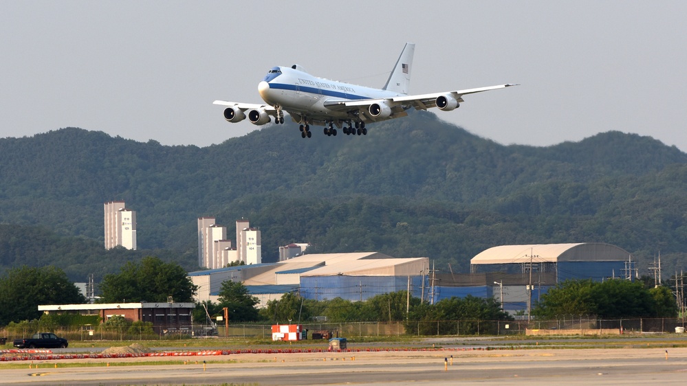 Osan welcomes Acting Secretary of Defense