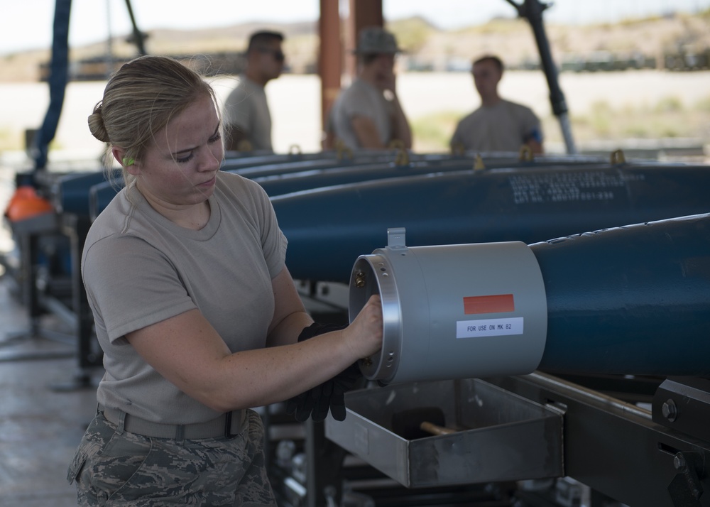 IDANG ammo troops build bombs at Nellis AFB