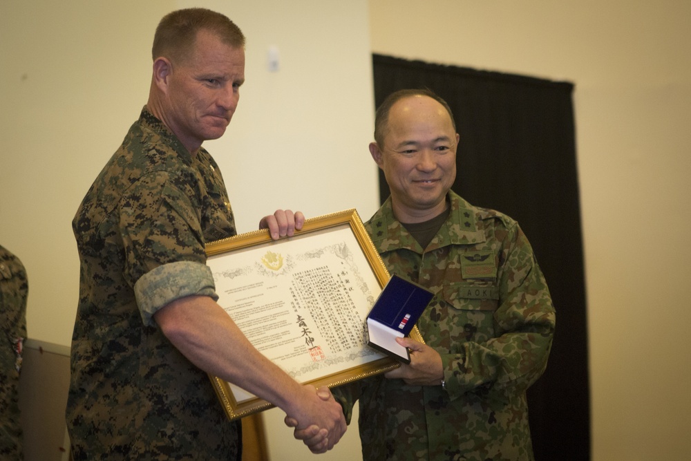 JGSDF general recognizes 3rd MEB Marines