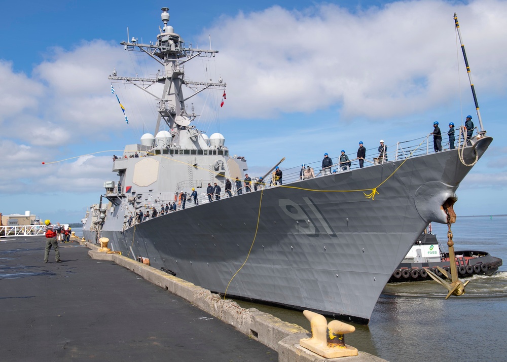 USS Independence and USS Pinckney Kick-Off Portland Festival Fleet Week