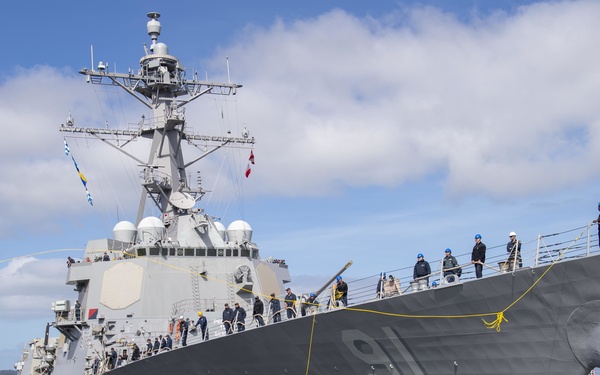 USS Independence and USS Pinckney Kick-Off Portland Festival Fleet Week