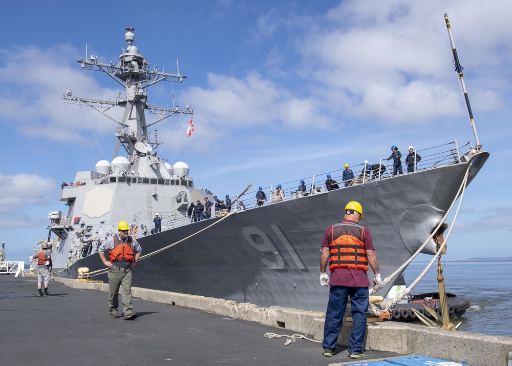 USS Independence and USS Pinckney Kick-Off Portland Festival Fleet Week