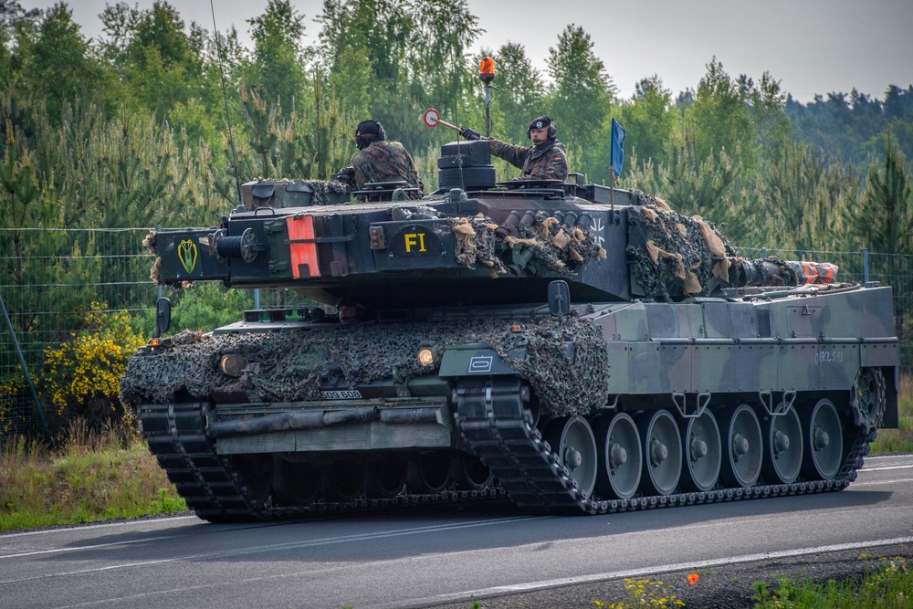 NobleJump2019 190601 Bordercrossing Tanks Convoy