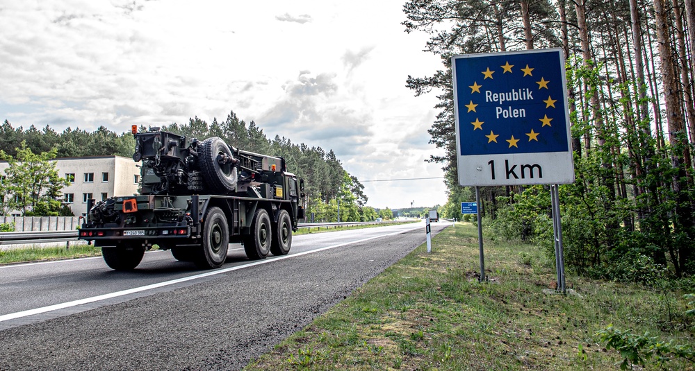 NobleJump2019 190601 Bordercrossing Tanks Convoy