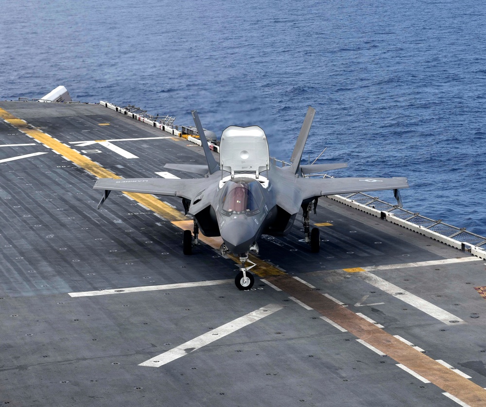 USS WASP (LHD 1) OPERATIONS AT SEA