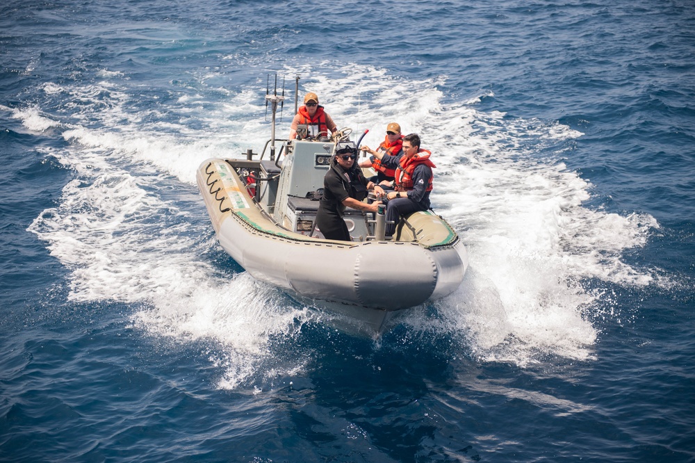 USS Leyte Gulf Conducts Boat Operations