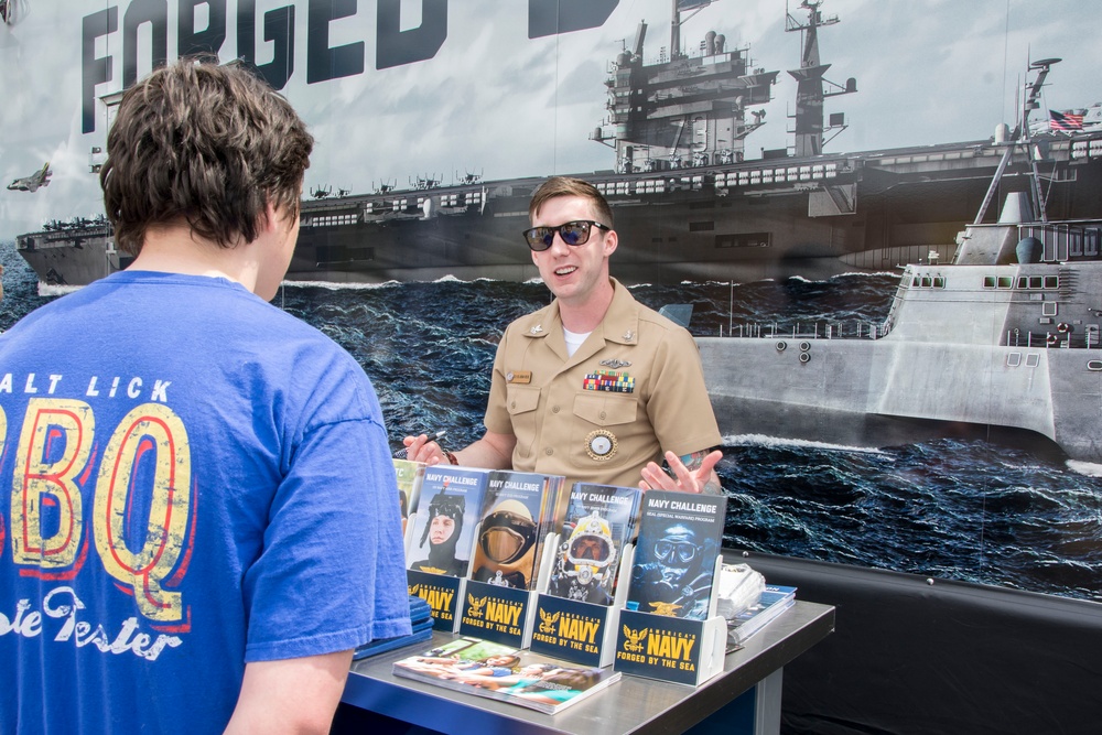 Navy Recruiting District Michigan Hosts Navy Asset