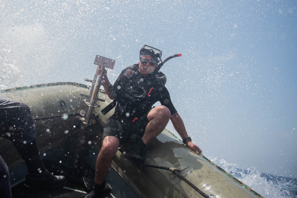 USS Leyte Gulf Conducts Boat Operations