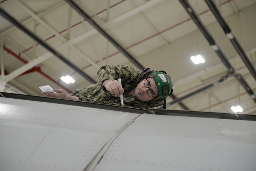 DVIDS - Images - VP-4 Aircraft Undergoes Scheduled Maintenance ...